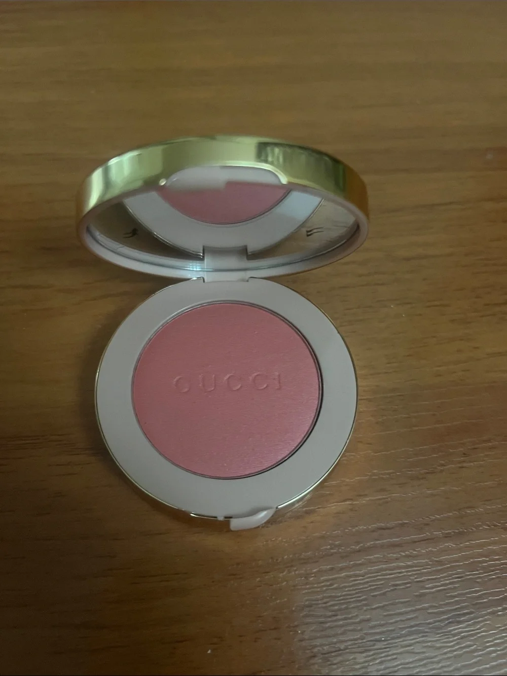 Gucci Luminous Matte Powder Blush - Shade 03 Radiant Pink